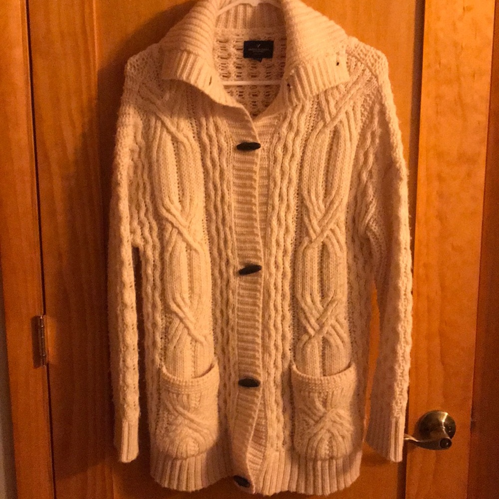 American eagle cream button up sweater